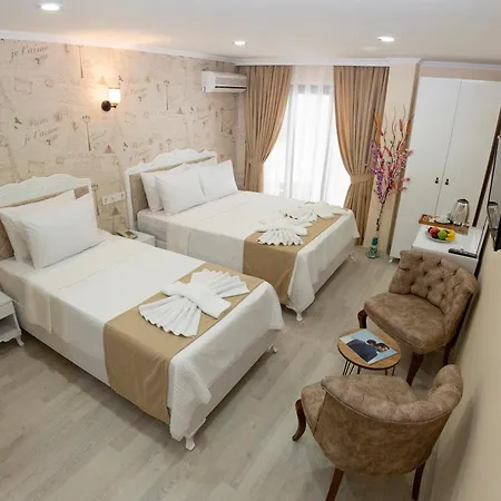 Vander Valk Hotel 2*