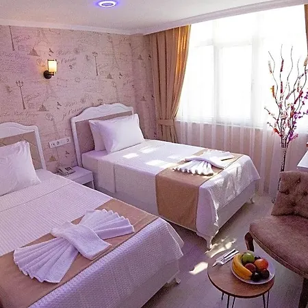 Vander Valk Hotel 2*
