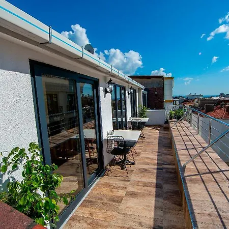 Vander Valk Hotel 2*