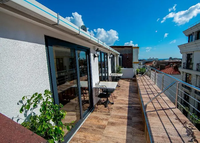 Vander Valk Hotel 2*